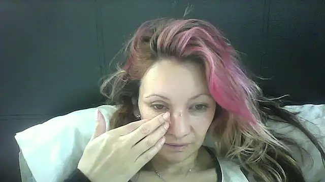 Snapshot of Paulita_x3 chatting on February 2025 01:44:01 PM Paulita x3 online show from February 2025 01:44:01 PM