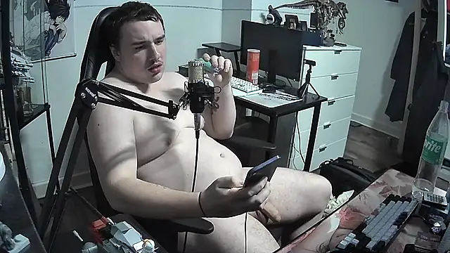 Snapshot of Longcock3345 chatting on January 2025 09:20:01 PM Longcock3345 online show from January 2025 09:20:01 PM