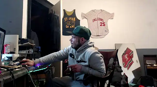 Snapshot of sledge901 chatting on January 2025 07:10:01 PM sledge901 online show from January 2025 07:10:01 PM