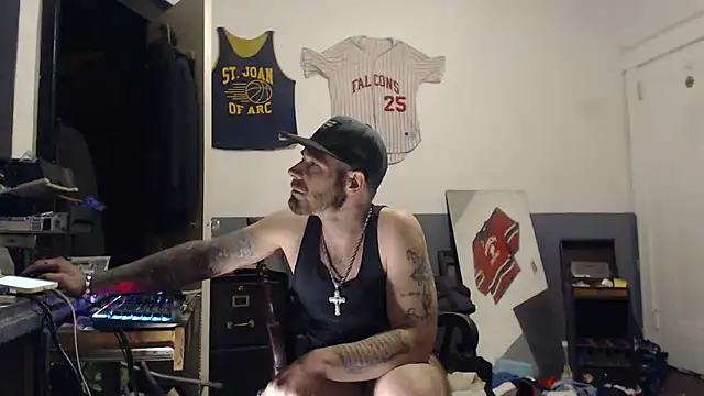 Snapshot of sledge901 chatting on January 2025 08:25:02 AM sledge901 online show from January 2025 08:25:02 AM