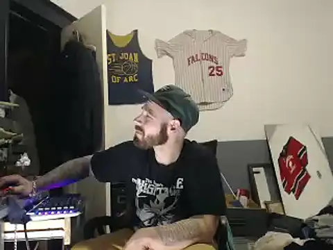 Snapshot of sledge901 chatting on February 2025 04:26:02 AM sledge901 online show from February 2025 04:26:02 AM