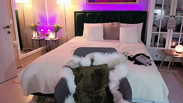 JoanneGG online show from March 2026 02:24:01 PM