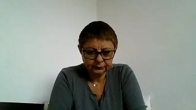 roseblak42 online show from October 2025 08:33:01 AM