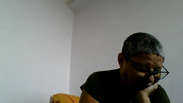 roseblak42 online show from November 2025 10:15:01 AM