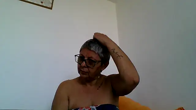 roseblak42 online show from July 2026 04:37:02 PM