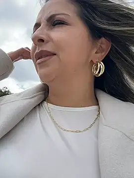  Abril-Office1 online show from January 2025 04:13:01 PM