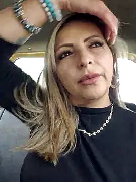  Abril-Office1 online show from February 2025 03:30:01 PM