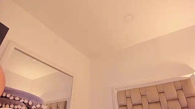 Megan Leal1 online show from February 2026 03:59:02 AM