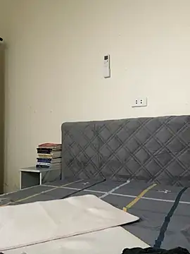 Ruby bear online show from November 2025 05:06:01 AM