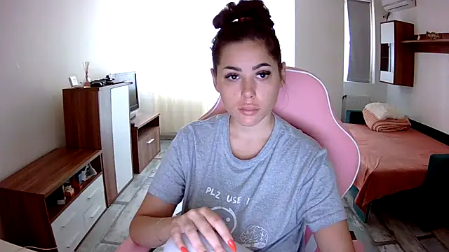 LovelyJulliette online show from September 2025 09:02:01 AM