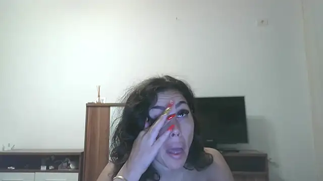 LovelyJulliette online show from October 2025 04:38:02 PM