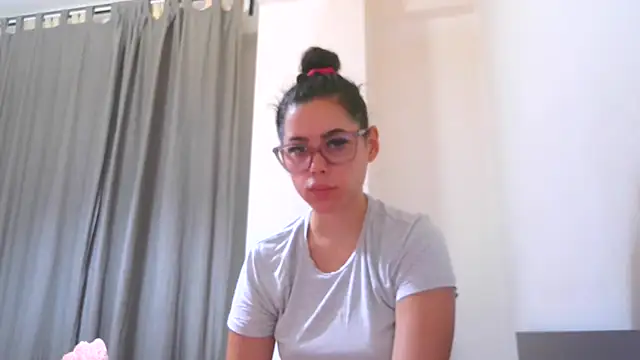 LovelyJulliette online show from October 2025 05:03:01 PM