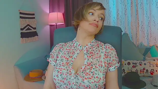 NandiSmile online show from February 2025 09:04:02 AM