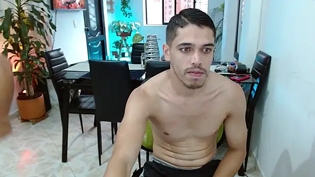 Snapshot of giannandblacke chatting on February 2025 10:54:01 PM giannandblacke online show from February 2025 10:54:01 PM
