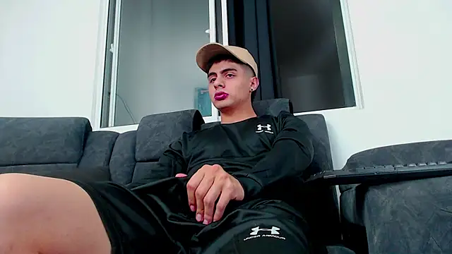 Stiven CL online show from October 2025 10:21:02 PM