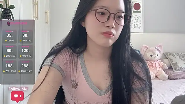 Snapshot of rose-u chatting on May 2026 01:22:02 AM rose-u online show from May 2026 01:22:02 AM