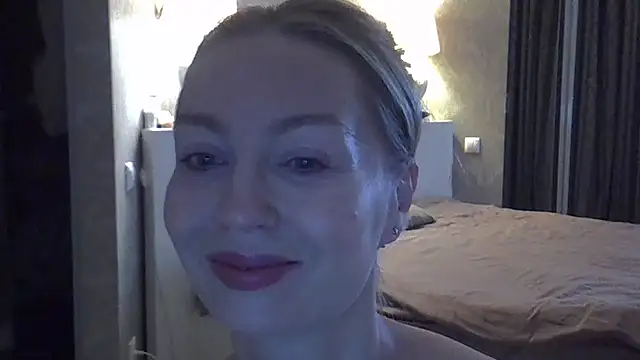 ZarinaSwift online show from October 2025 04:24:01 AM