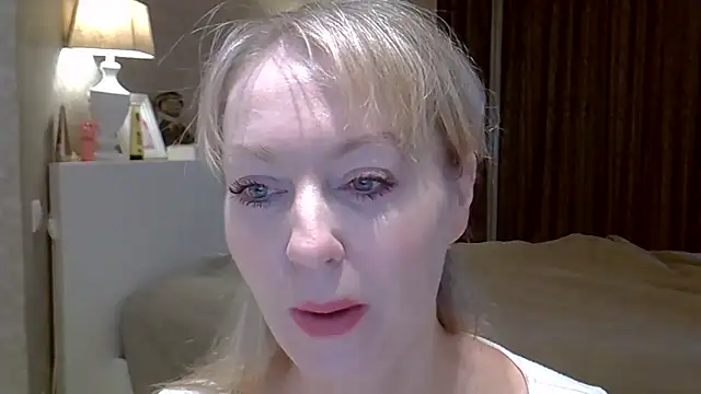 ZarinaSwift online show from February 2026 04:21:01 AM