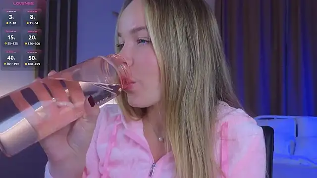 milly shy online show from December 2025 06:41:01 AM