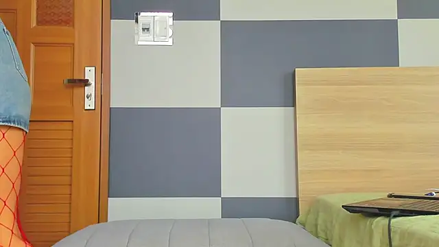 Kiera Thomas online show from January 2025 07:00:02 AM