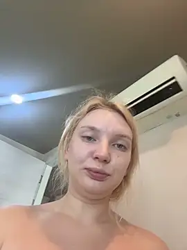 AmmyHot online show from April 2026 04:06:02 AM