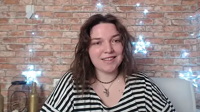 Snapshot of Amelia_Kiss_ chatting on January 2025 12:57:01 AM Amelia Kiss online show from January 2025 12:57:01 AM