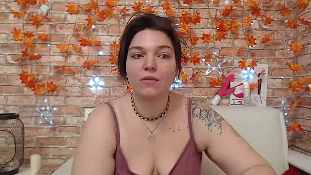 Amelia Kiss  online show from November 2025 12:55:02 AM