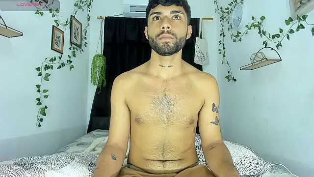 Snapshot of Alex_BigDickkk chatting on September 2025 10:14:01 PM Alex BigDickkk online show from September 2025 10:14:01 PM