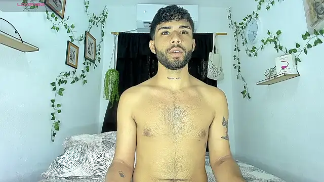 Snapshot of Alex_BigDickkk chatting on September 2025 10:04:02 PM Alex BigDickkk online show from September 2025 10:04:02 PM