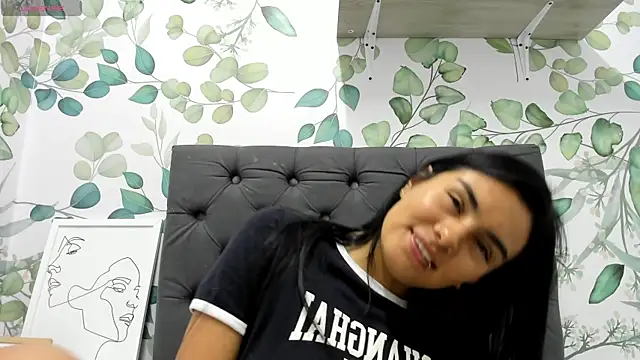 atilanadiaz7 online show from January 2025 03:57:02 PM