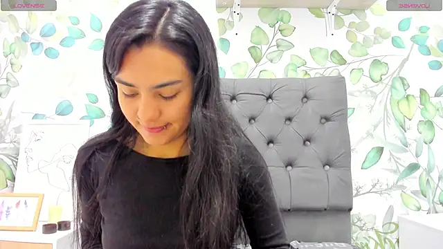 atilanadiaz7 online show from February 2025 02:27:02 PM