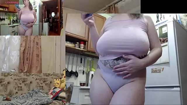 Sakura Green online show from October 2025 01:43:02 PM