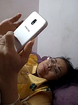 Hotestlove online show from December 2025 11:05:01 AM