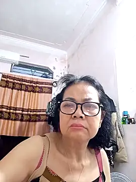 Hotestlove online show from March 2026 11:00:01 PM