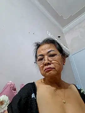 Snapshot of Hotestlove chatting on May 2026 10:38:01 PM Hotestlove online show from May 2026 10:38:01 PM