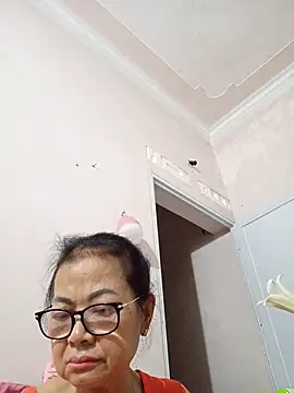 Snapshot of Hotestlove chatting on May 2026 10:06:01 PM Hotestlove online show from May 2026 10:06:01 PM