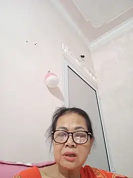 Snapshot of Hotestlove chatting on May 2026 10:19:02 AM Hotestlove online show from May 2026 10:19:02 AM