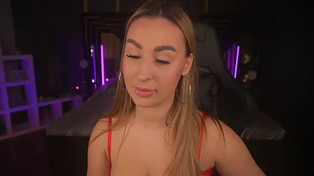 LiaBrazzerr online show from March 2025 04:04:01 PM