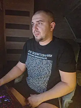 Foxyshaved online show from January 2026 05:35:01 AM