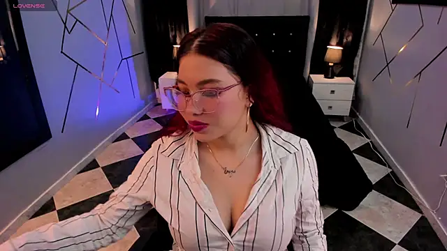 kyliejenner hot online show from January 2025 03:54:02 AM