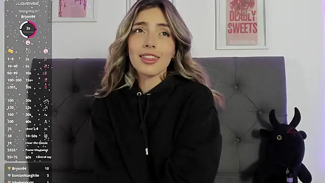 Snapshot of IsadoraGalle_ chatting on February 2026 07:09:01 PM IsadoraGalle online show from February 2026 07:09:01 PM