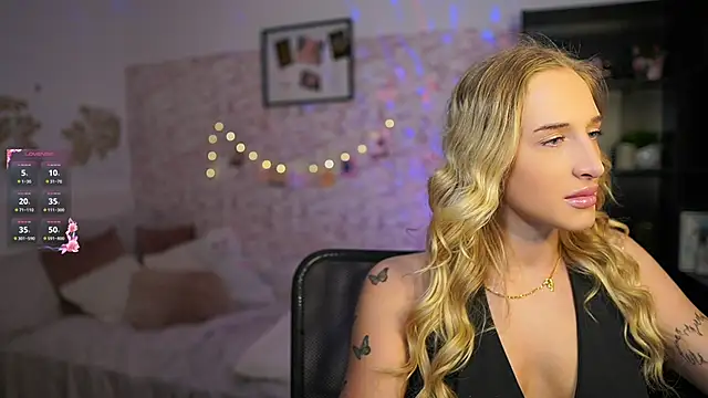 Nicolette  Shea  online show from February 2025 09:04:02 AM