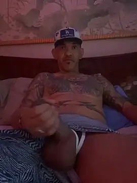 RoodoggXL online show from September 2025 12:37:02 AM