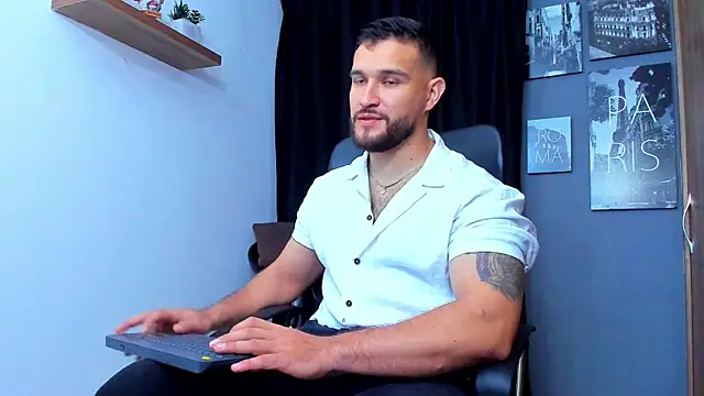 AndrewDiaz online show from November 2025 07:47:01 AM