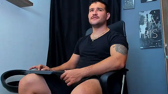 Snapshot of AndrewDiaz chatting on July 2026 06:55:02 AM AndrewDiaz online show from July 2026 06:55:02 AM