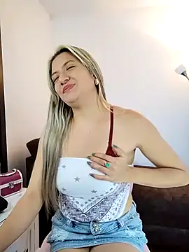 valeriahunter1 online show from December 2024 10:32:02 PM