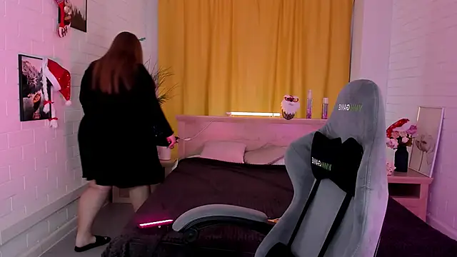 Snapshot of KimberlyMaran chatting on December 2024 09:28:02 AM KimberlyMaran online show from December 2024 09:28:02 AM