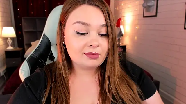 Snapshot of KimberlyMaran chatting on January 2025 06:14:01 PM KimberlyMaran online show from January 2025 06:14:01 PM