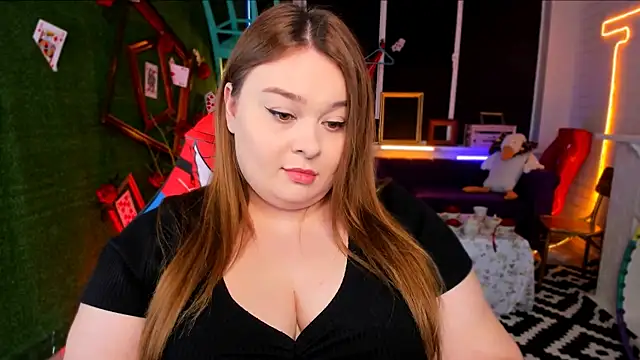 Snapshot of KimberlyMaran chatting on February 2025 12:13:02 PM KimberlyMaran online show from February 2025 12:13:02 PM