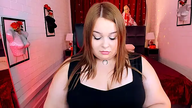 Snapshot of KimberlyMaran chatting on October 2025 09:32:01 AM KimberlyMaran online show from October 2025 09:32:01 AM